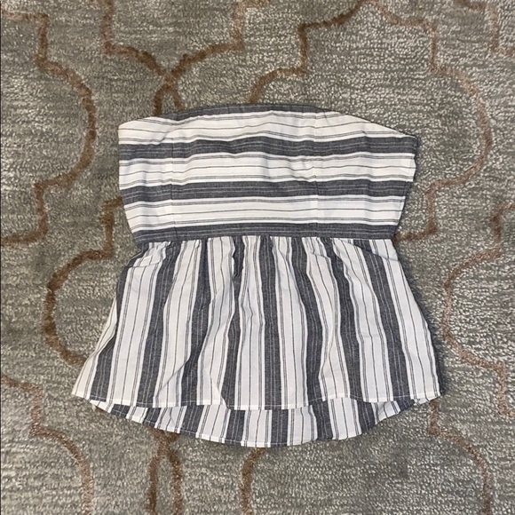 Tie back tube top from Tilly’s - Picture 3 of 4